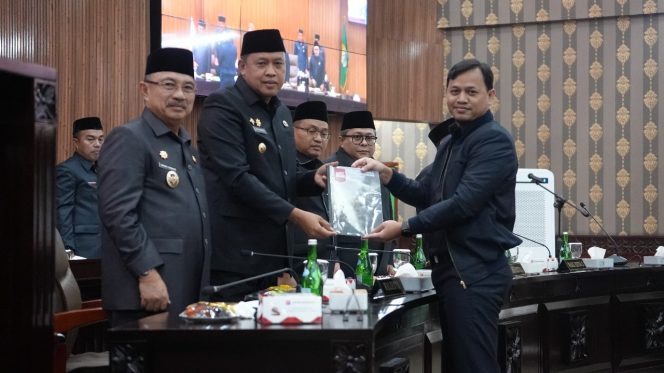 
 Latu Harhary: Bantar Gebang Harus Dipulihkan, Bukan Dikorbankan!