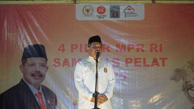 
 Sosialisasi Empat Pilar MPR di Desa Pelat Dikemas Lewat Festival Budaya, Johan Rosihan Ajak Warga Rawat Persatuan
