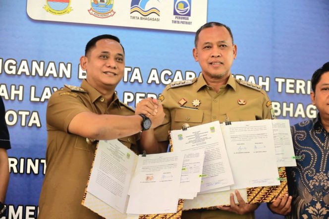 
 Sesi Akhir Rampung, Tirta Patriot Resmi Ambil Alih Seluruh Wilayah Layanan Air Minum Kota Bekasi
